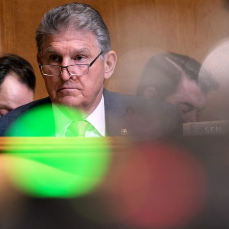 220715 Joe Manchin al 1317 0edb16