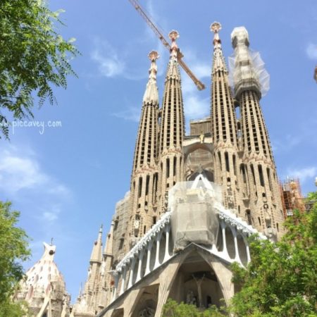 Sagrada Familia May 2016 by piccavey 790x593 1